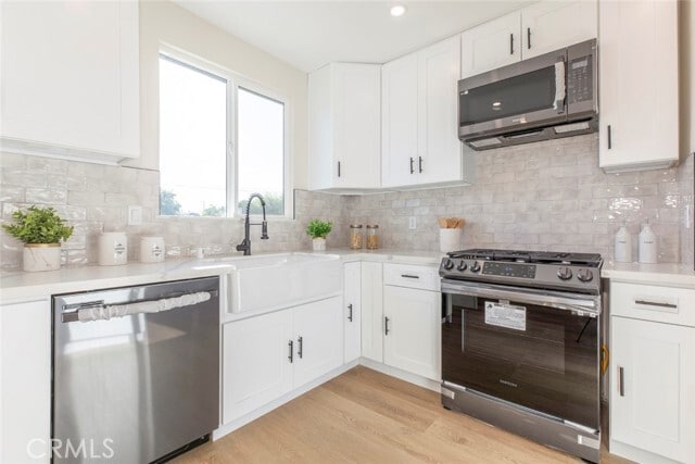 Building Photo - 8881 Morehart Ave