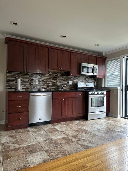 Building Photo - 500 Lucia Ave