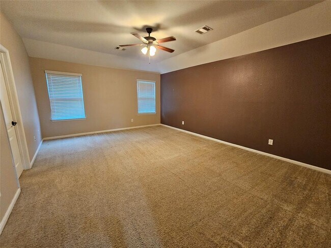 Building Photo - 4330 Lake Cypress Cir