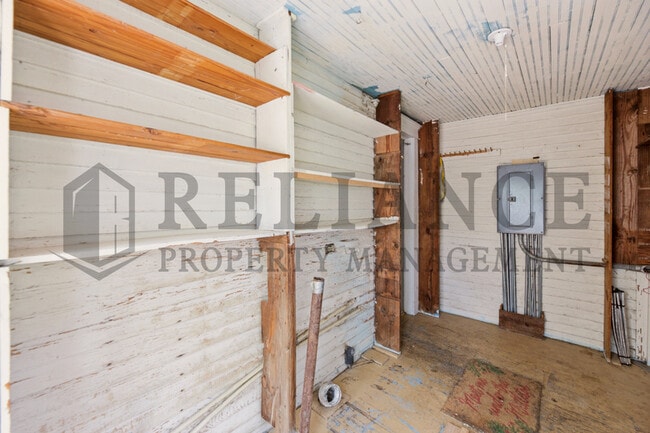 Building Photo - 432 S Osage St