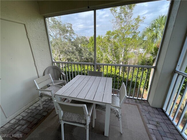 Building Photo - 1325 Sweetwater Cove
