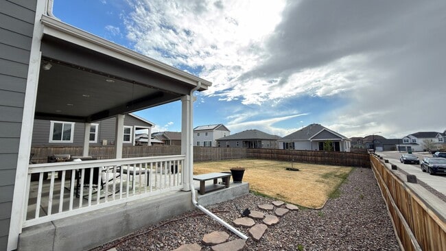 Building Photo - 965 N Waterloo Ct