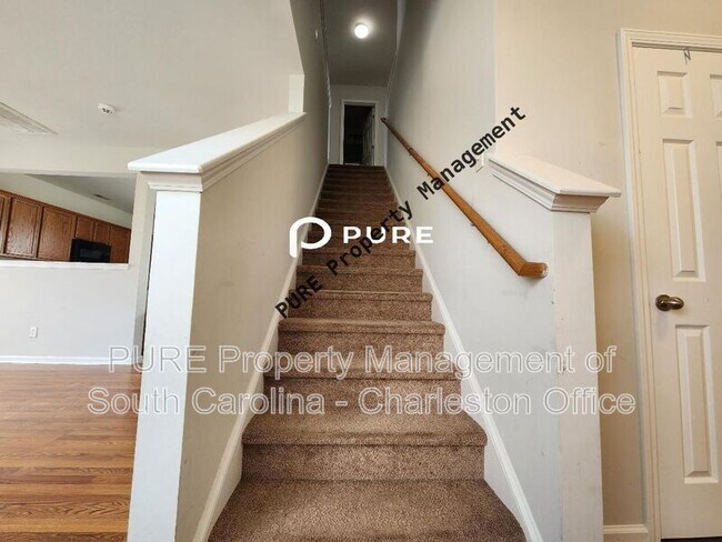 Building Photo - 437 Watershed Dr