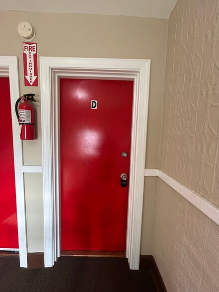 Building Photo - 4002 Oakford Ave