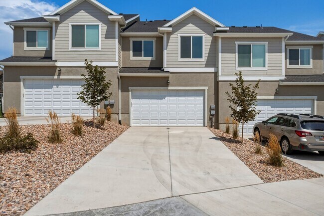 Building Photo - 1627 W Talus Rdg Dr