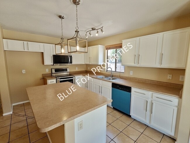 Building Photo - 3754 E White River Dr