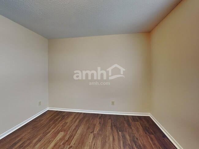 Building Photo - 10350 Lee Stewart Ln