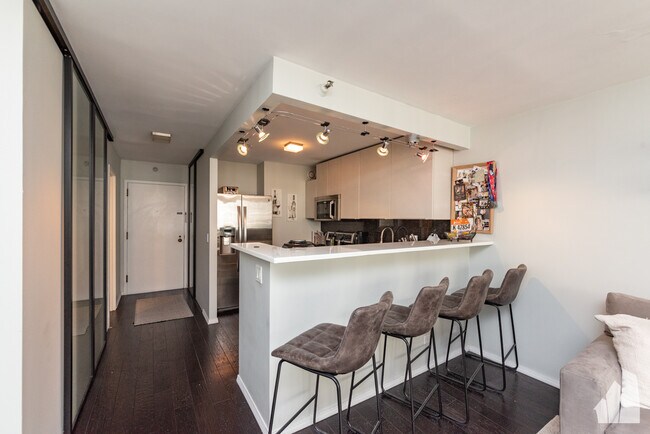 Building Photo - 10 E Ontario St