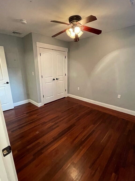 Building Photo - 2 Worthington St