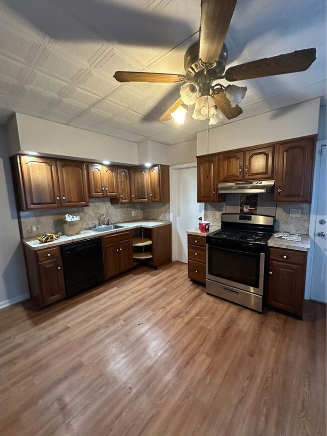 Building Photo - 1250 S 6th Ave