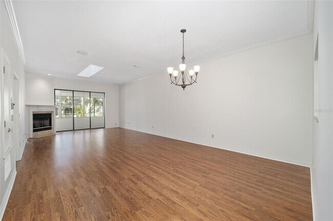 Building Photo - 1906 SE Clatter Bridge Rd