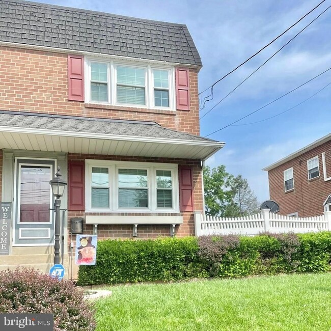 Primary Photo - 409 Washington St