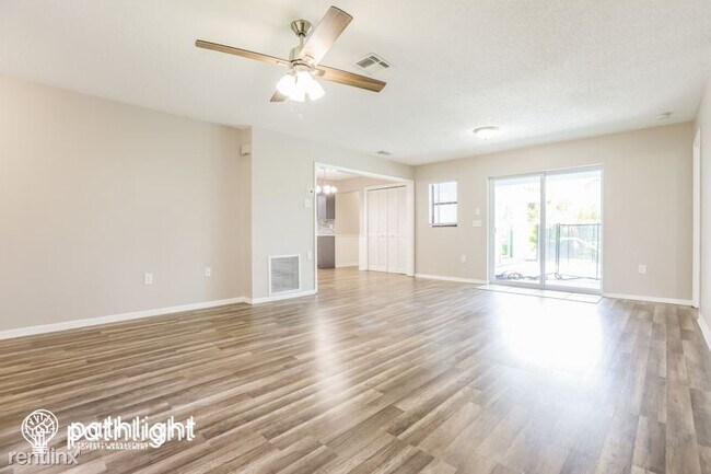 Building Photo - 3 br, 2 bath House - 4850 Brickell Drive UNIT