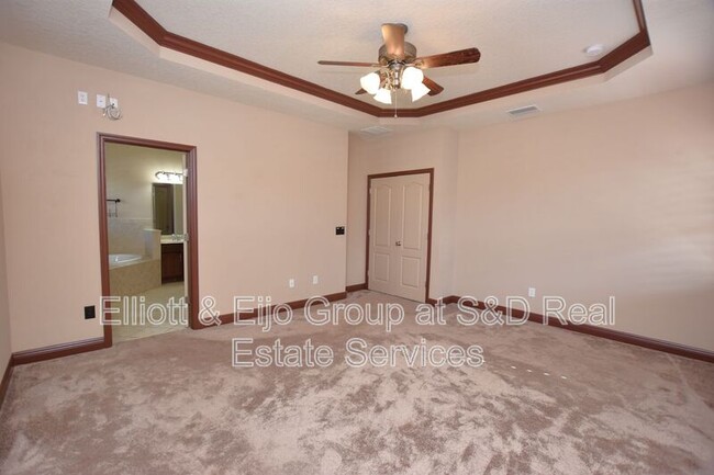 Building Photo - 2625 Red Fern Dr