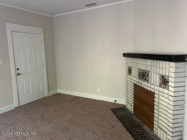 Building Photo - 678 Ivy St