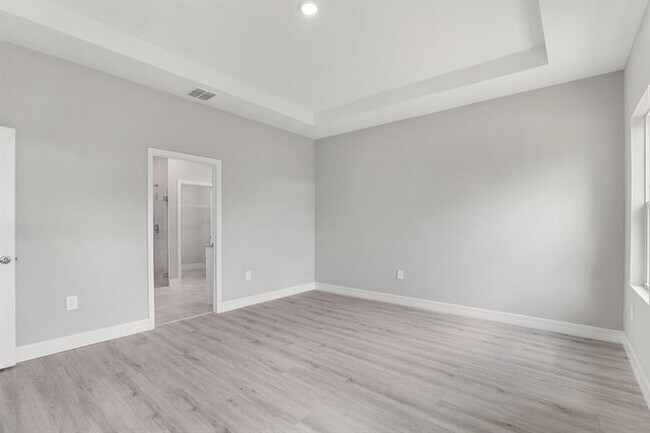 Building Photo - 573 Joy Haven Dr