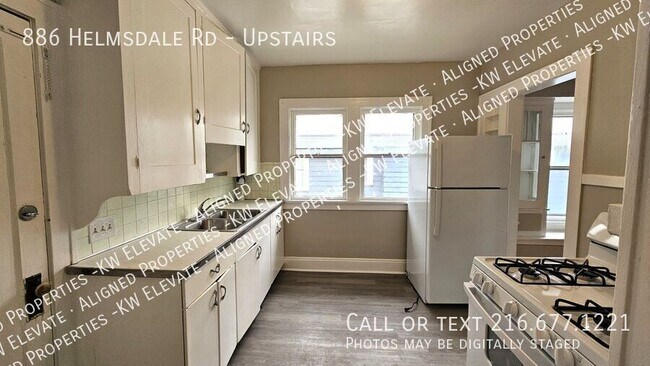 Building Photo - 886 Helmsdale Rd