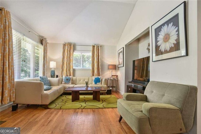 Building Photo - 2056 Arlington Ave NE