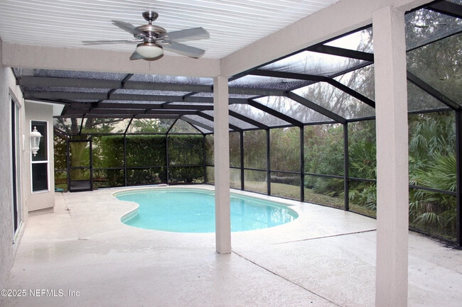 Building Photo - 3149 La Reserve Dr