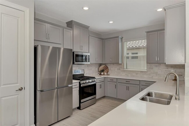 Building Photo - 16119 Fortezza Dr