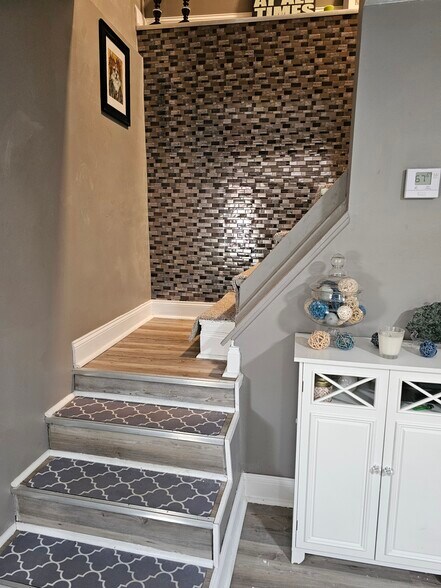 Building Photo - 70 Noblestown Rd