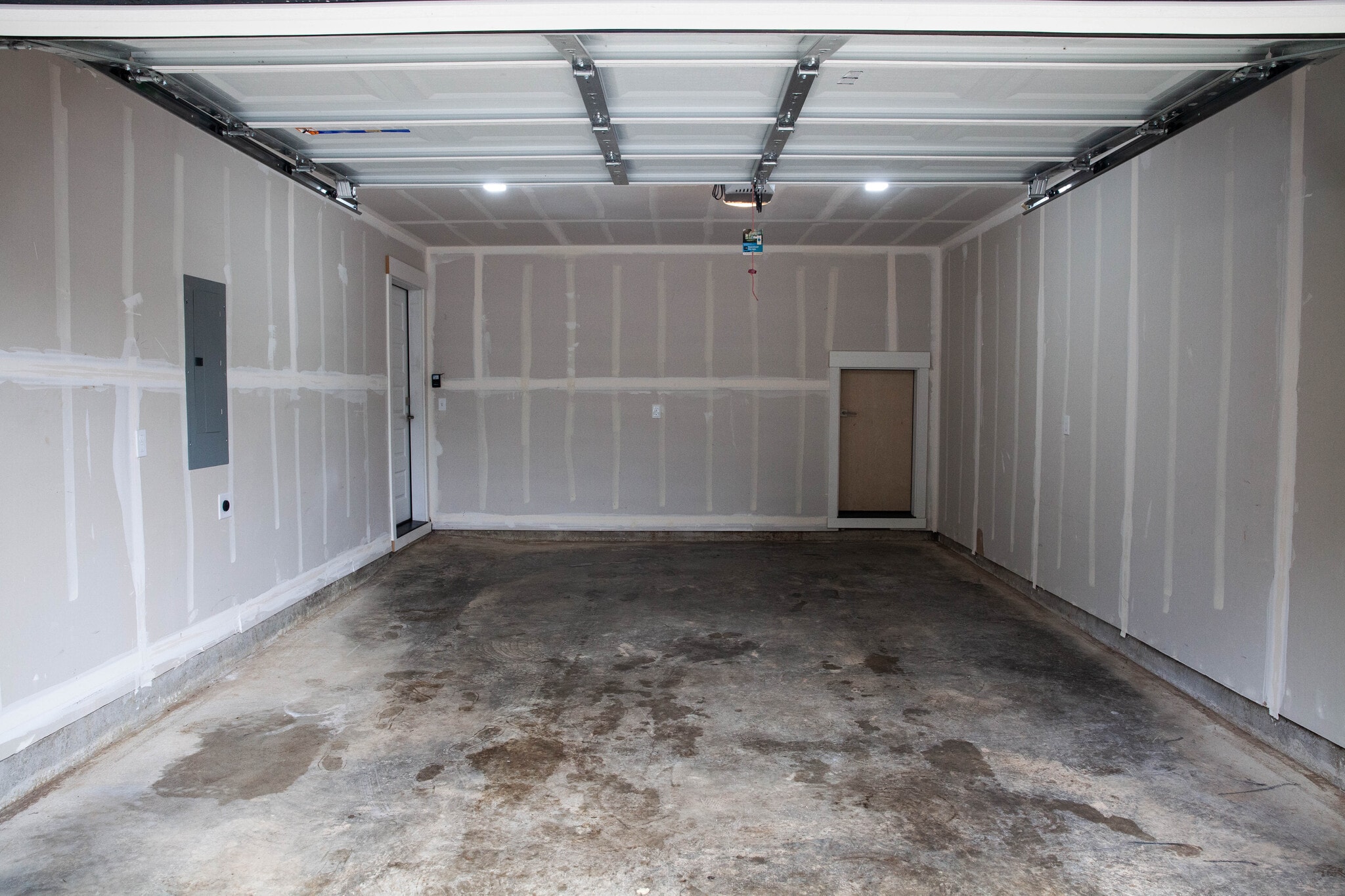 Oversized 1 car garage with EV charging outlet - 217 Oak St