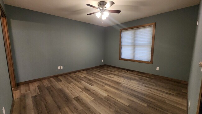 Building Photo - Large Modern 2022 Built 2 Bedroom, 2 Bathroom Accessible Twinhome with 2 Car Attached Garage! - 5...