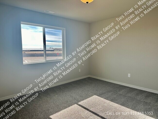 Building Photo - 7351 Coppermine Ct