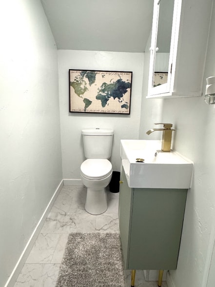 Building Photo - 735 N 6th Ave