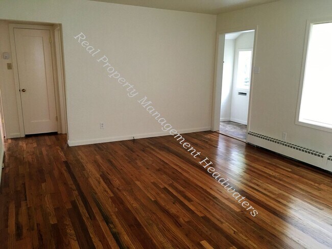 Building Photo - 3 Bedroom House for Rent