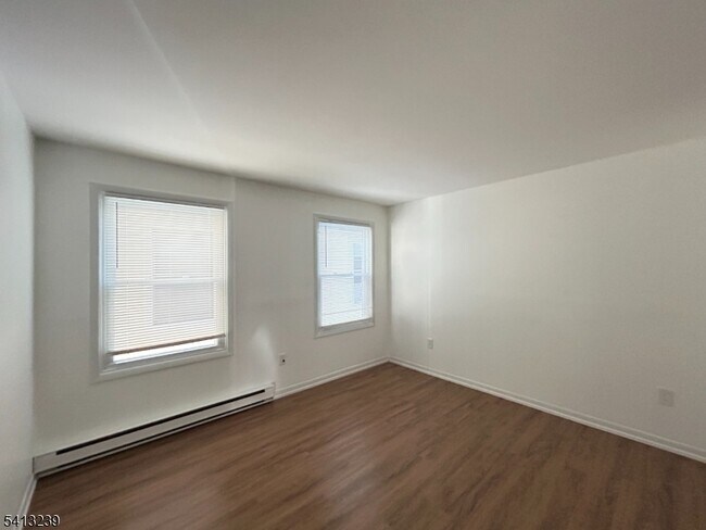 Building Photo - 3 Prospect St