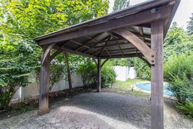 Building Photo - 1834 Fairview St