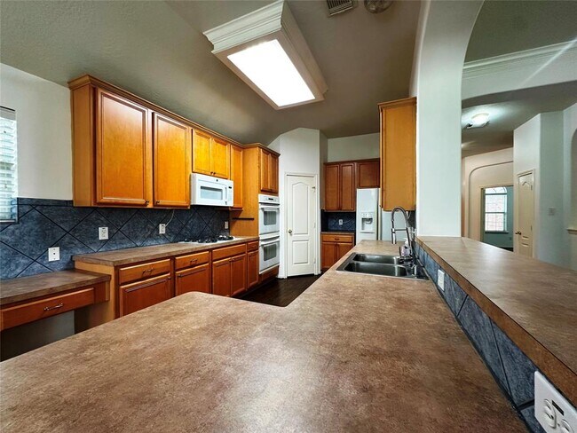 Building Photo - 24018 Indian Hills Way
