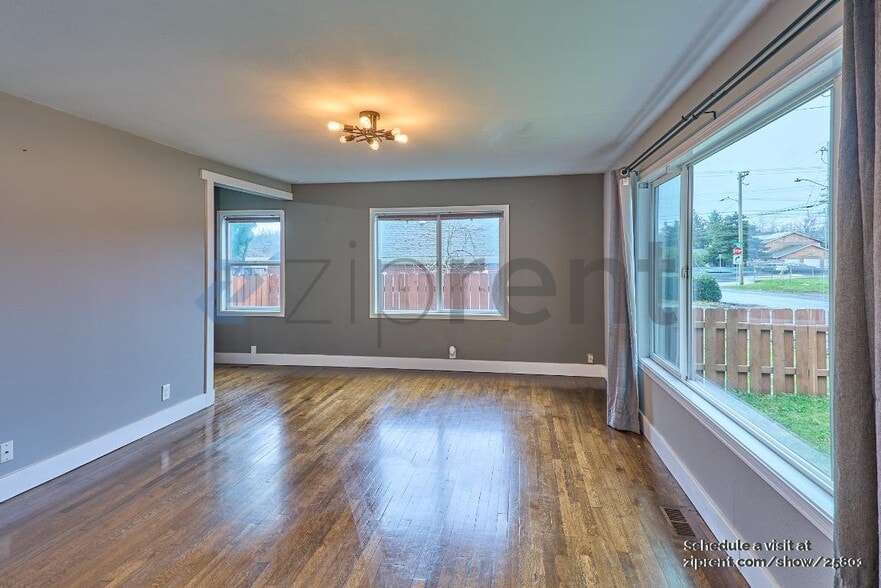 Building Photo - 2418 SE 141st Ave