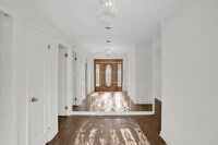 Building Photo - NOT YOUR AVERAGE 4 BEDROOM HOUSE!
