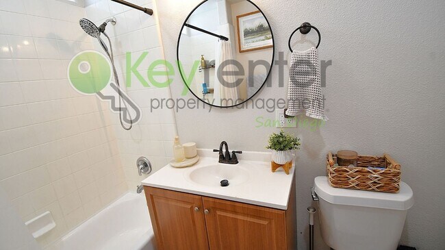 Building Photo - Traditional Duplex in Lemon Grove | Minutes from CA-94 FWY Acces