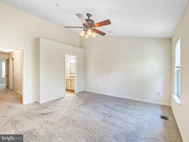 Building Photo - 1546 Northern Neck Dr