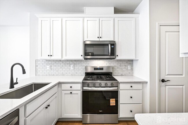 Building Photo - 507 Sadie Cir