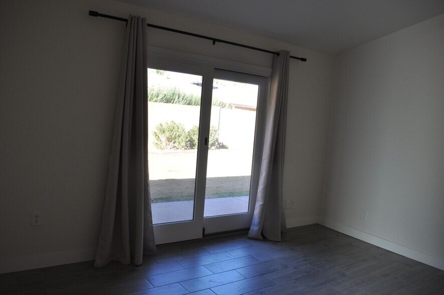 Building Photo - 10795 N 109th St