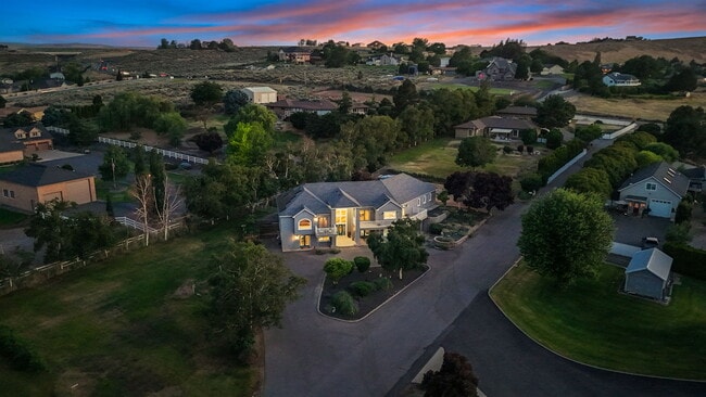 Building Photo - 4949 Rau Ln