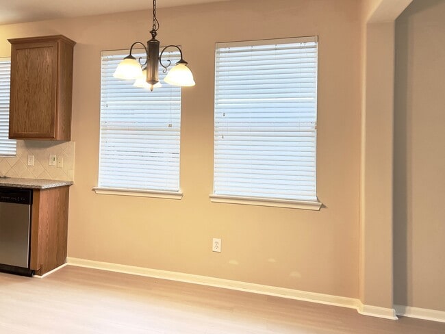 Building Photo - 719 Pickett Hill Ln