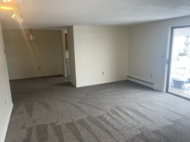 Building Photo - 820 State St