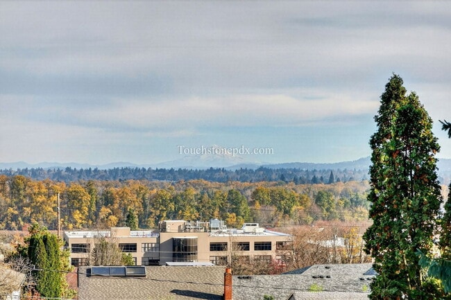 Building Photo - 5118 SW 1st Ave