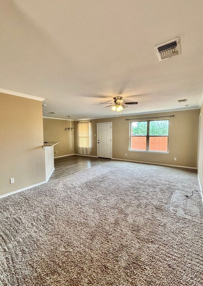 Building Photo - COMING SOON!! 3 Bedroom Home!!