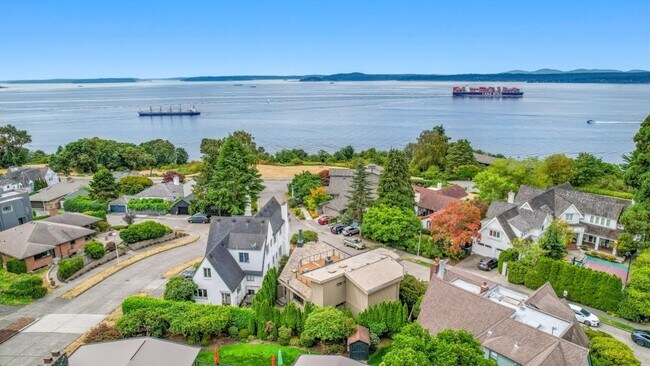 Building Photo - 4Bd/3Ba Seattle House