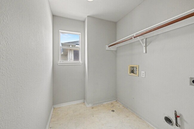 Building Photo - 9507 Tolken Way