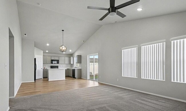 Building Photo - Welcome to this stunning 4-bedroom, 2-bathroom home located in the vibrant community of Caldwell,...