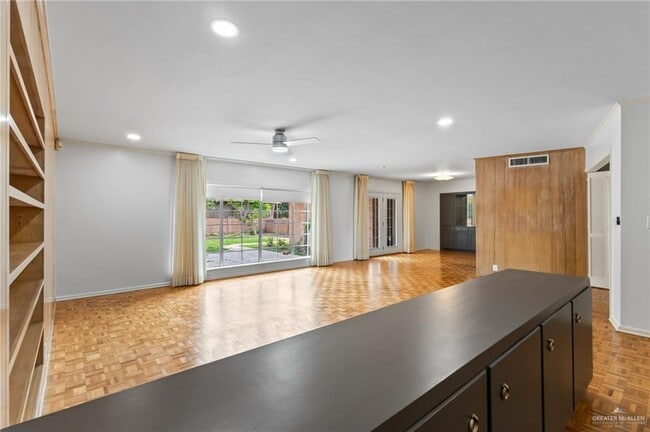 Building Photo - 28 W Austin Blvd