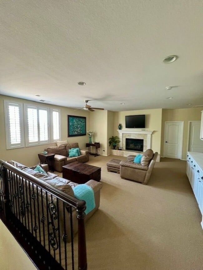 Building Photo - Beautiful, Expansive Paseo Del Sol Pool Home for Rent