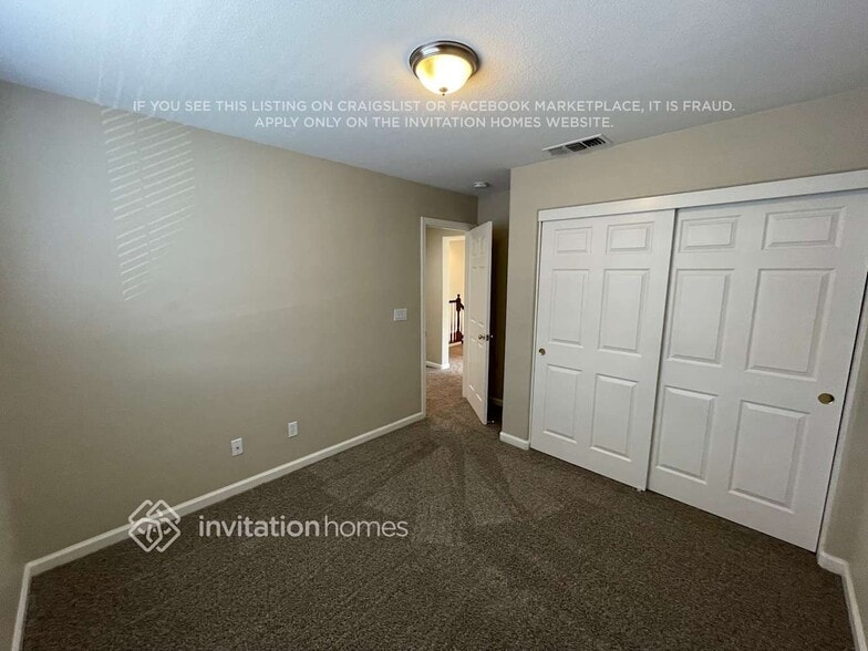 Building Photo - 116 Travertine Ave